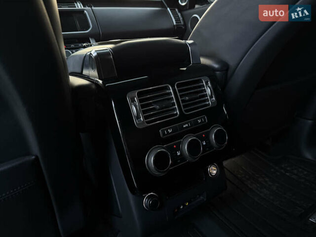 Чорний Ленд Ровер Рендж Ровер, об'ємом двигуна 5 л та пробігом 205 тис. км за 29999 $, фото 23 на Automoto.ua
