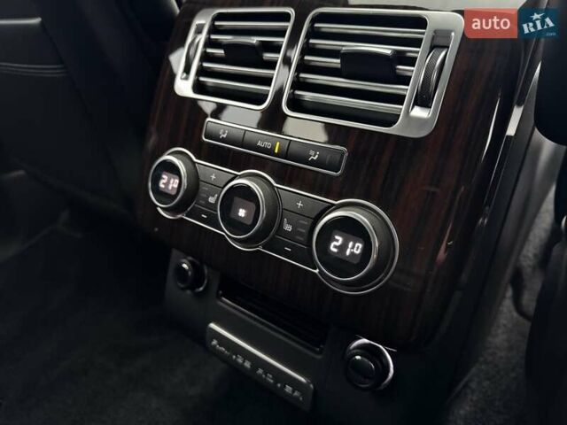 Чорний Ленд Ровер Рендж Ровер, об'ємом двигуна 2.99 л та пробігом 248 тис. км за 27900 $, фото 23 на Automoto.ua