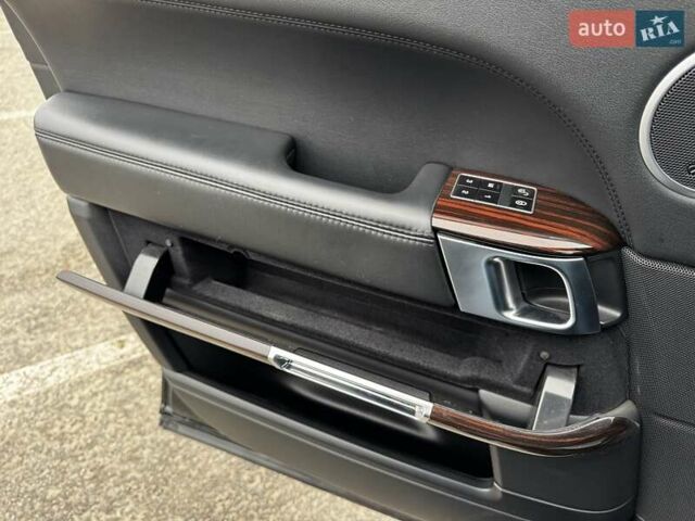 Чорний Ленд Ровер Рендж Ровер, об'ємом двигуна 2.99 л та пробігом 248 тис. км за 27900 $, фото 24 на Automoto.ua