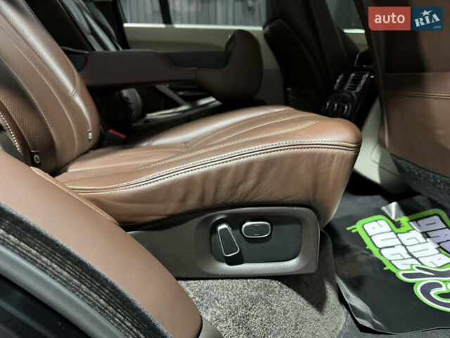 Чорний Ленд Ровер Рендж Ровер, об'ємом двигуна 4.37 л та пробігом 246 тис. км за 32299 $, фото 32 на Automoto.ua