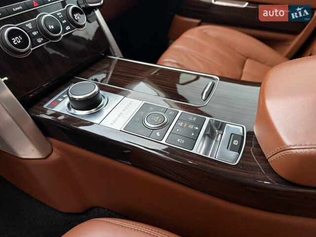 Чорний Ленд Ровер Рендж Ровер, об'ємом двигуна 4.37 л та пробігом 165 тис. км за 37500 $, фото 44 на Automoto.ua