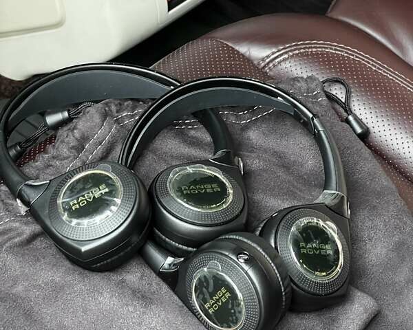 Черный Ленд Ровер Рендж Ровер, объемом двигателя 5 л и пробегом 175 тыс. км за 40300 $, фото 31 на Automoto.ua