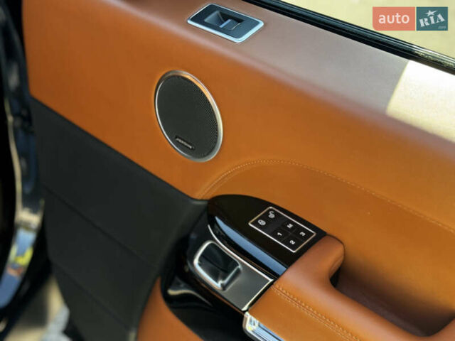 Ленд Ровер Рендж Ровер 2014 у Житомирі на Automoto.ua Чорний Ленд Ровер Рендж Ровер, об'ємом двигуна 5 л та пробігом 144 тис. км за 38999 $, фото 72 на Automoto.ua