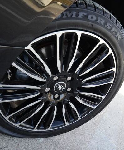 Чорний Ленд Ровер Рендж Ровер, об'ємом двигуна 3 л та пробігом 159 тис. км за 34750 $, фото 35 на Automoto.ua