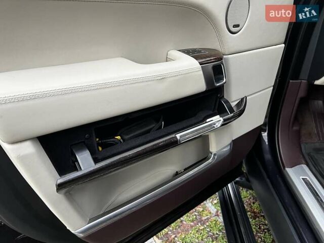 Черный Ленд Ровер Рендж Ровер, объемом двигателя 5 л и пробегом 175 тыс. км за 40300 $, фото 13 на Automoto.ua