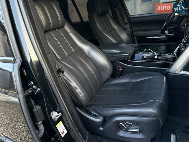 Чорний Ленд Ровер Рендж Ровер, об'ємом двигуна 5 л та пробігом 205 тис. км за 29999 $, фото 25 на Automoto.ua