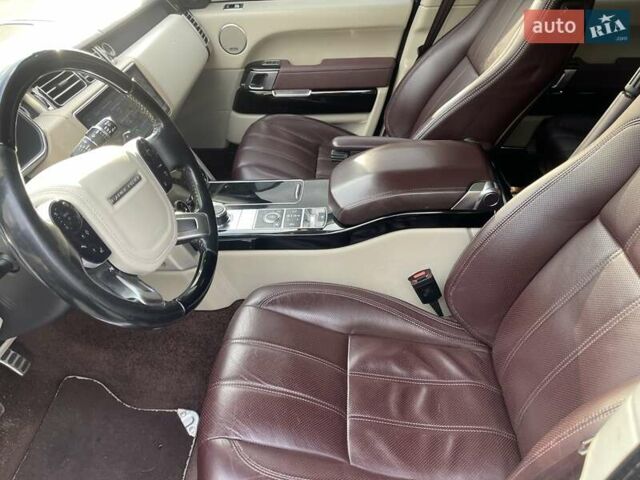 Черный Ленд Ровер Рендж Ровер, объемом двигателя 4.4 л и пробегом 221 тыс. км за 35000 $, фото 10 на Automoto.ua