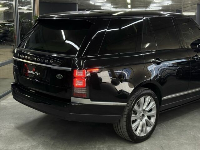 Чорний Ленд Ровер Рендж Ровер, об'ємом двигуна 4.4 л та пробігом 97 тис. км за 49000 $, фото 9 на Automoto.ua