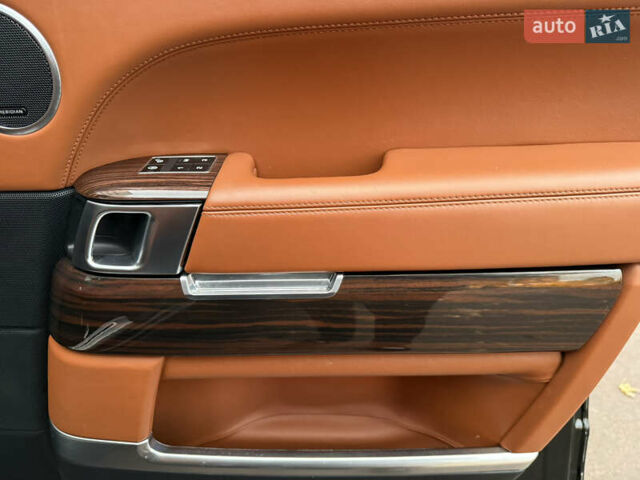 Чорний Ленд Ровер Рендж Ровер, об'ємом двигуна 4.37 л та пробігом 165 тис. км за 37500 $, фото 29 на Automoto.ua