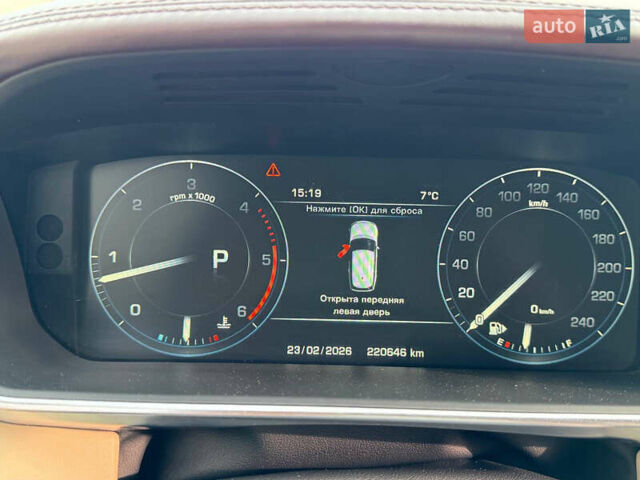 Черный Ленд Ровер Рендж Ровер, объемом двигателя 4.37 л и пробегом 220 тыс. км за 40000 $, фото 16 на Automoto.ua