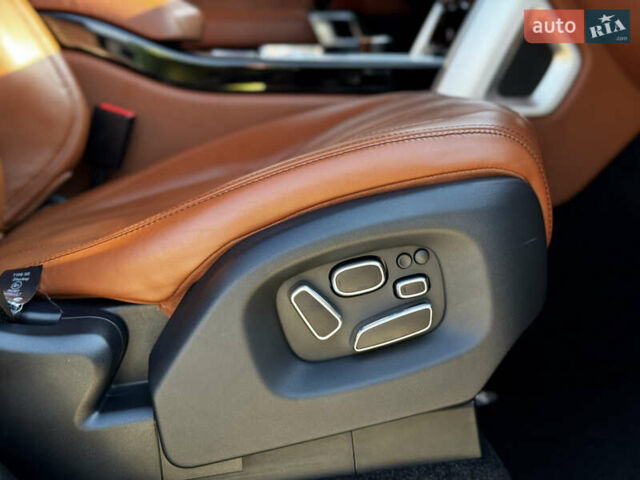 Ленд Ровер Рендж Ровер 2014 у Житомирі на Automoto.ua Чорний Ленд Ровер Рендж Ровер, об'ємом двигуна 5 л та пробігом 144 тис. км за 38999 $, фото 73 на Automoto.ua