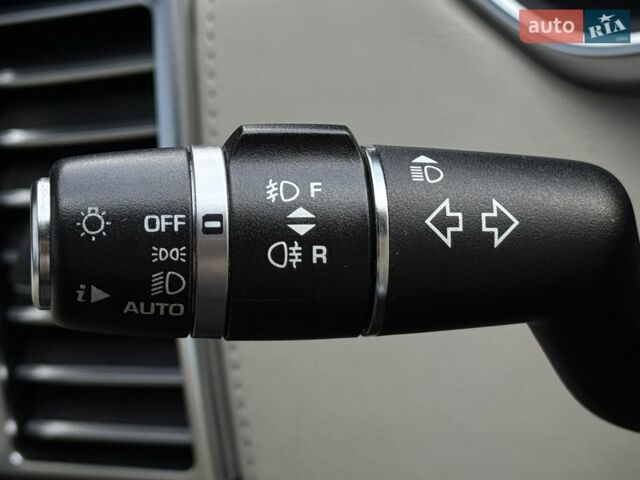 Чорний Ленд Ровер Рендж Ровер, об'ємом двигуна 4.4 л та пробігом 221 тис. км за 28800 $, фото 21 на Automoto.ua