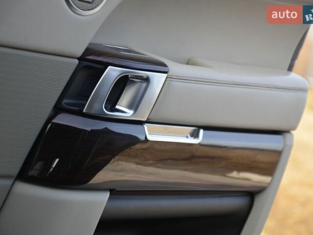 Чорний Ленд Ровер Рендж Ровер, об'ємом двигуна 3 л та пробігом 159 тис. км за 34750 $, фото 44 на Automoto.ua