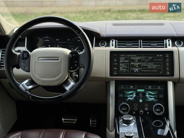 Чорний Ленд Ровер Рендж Ровер, об'ємом двигуна 4.4 л та пробігом 221 тис. км за 28800 $, фото 15 на Automoto.ua