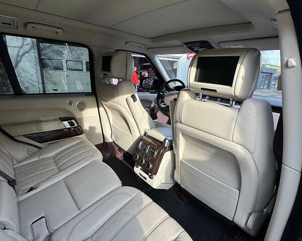 Черный Ленд Ровер Рендж Ровер, объемом двигателя 4.37 л и пробегом 220 тыс. км за 40000 $, фото 6 на Automoto.ua