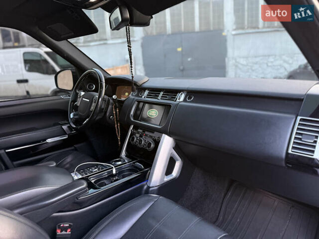 Чорний Ленд Ровер Рендж Ровер, об'ємом двигуна 5 л та пробігом 205 тис. км за 29999 $, фото 26 на Automoto.ua