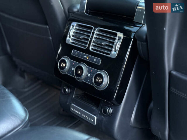 Черный Ленд Ровер Рендж Ровер, объемом двигателя 4.4 л и пробегом 193 тыс. км за 35900 $, фото 29 на Automoto.ua