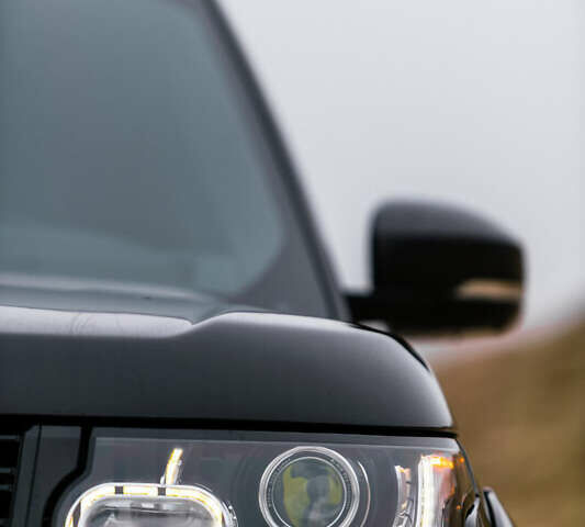 Черный Ленд Ровер Рендж Ровер, объемом двигателя 5 л и пробегом 129 тыс. км за 50000 $, фото 10 на Automoto.ua