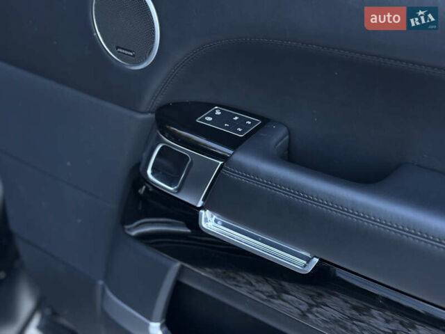 Черный Ленд Ровер Рендж Ровер, объемом двигателя 4.4 л и пробегом 193 тыс. км за 35900 $, фото 33 на Automoto.ua