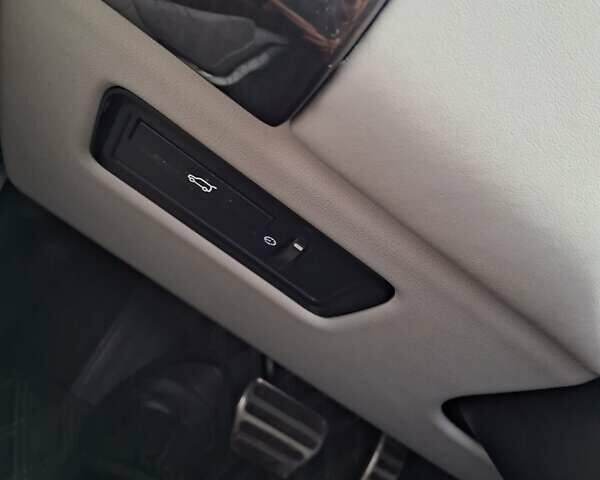 Чорний Ленд Ровер Рендж Ровер, об'ємом двигуна 2.99 л та пробігом 150 тис. км за 39500 $, фото 42 на Automoto.ua