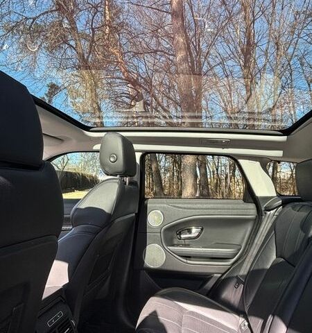 Чорний Ленд Ровер Рендж Ровер, об'ємом двигуна 2 л та пробігом 129 тис. км за 21500 $, фото 29 на Automoto.ua