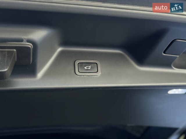 Черный Ленд Ровер Рендж Ровер, объемом двигателя 4.4 л и пробегом 193 тыс. км за 35900 $, фото 55 на Automoto.ua