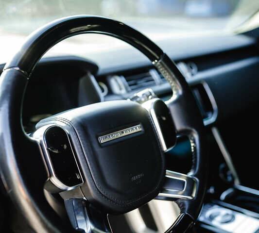 Чорний Ленд Ровер Рендж Ровер, об'ємом двигуна 5 л та пробігом 106 тис. км за 44900 $, фото 5 на Automoto.ua