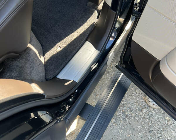 Чорний Ленд Ровер Рендж Ровер, об'ємом двигуна 3 л та пробігом 119 тис. км за 40000 $, фото 5 на Automoto.ua