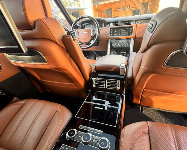 Чорний Ленд Ровер Рендж Ровер, об'ємом двигуна 4.37 л та пробігом 118 тис. км за 52000 $, фото 8 на Automoto.ua