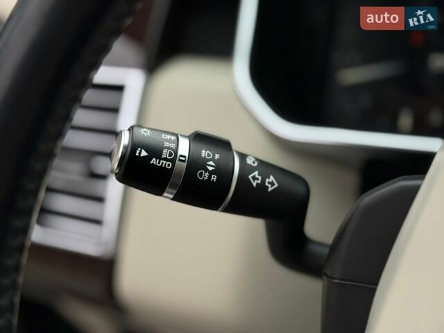 Черный Ленд Ровер Рендж Ровер, объемом двигателя 3 л и пробегом 179 тыс. км за 34900 $, фото 111 на Automoto.ua