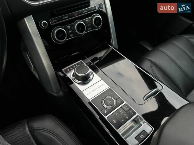 Чорний Ленд Ровер Рендж Ровер, об'ємом двигуна 5 л та пробігом 140 тис. км за 35990 $, фото 35 на Automoto.ua