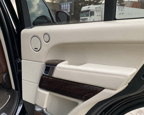 Чорний Ленд Ровер Рендж Ровер, об'ємом двигуна 4.4 л та пробігом 130 тис. км за 50000 $, фото 32 на Automoto.ua