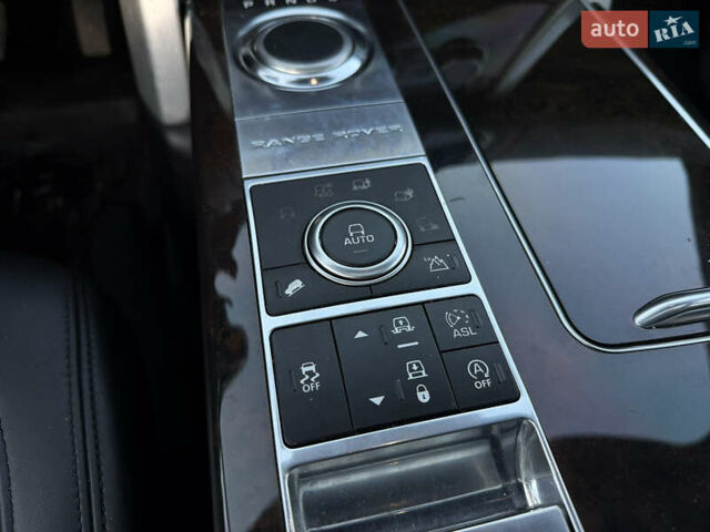 Черный Ленд Ровер Рендж Ровер, объемом двигателя 3 л и пробегом 110 тыс. км за 31500 $, фото 15 на Automoto.ua