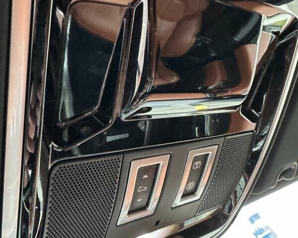 Чорний Ленд Ровер Рендж Ровер, об'ємом двигуна 4.37 л та пробігом 140 тис. км за 43900 $, фото 11 на Automoto.ua