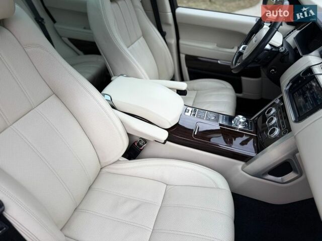 Черный Ленд Ровер Рендж Ровер, объемом двигателя 3 л и пробегом 179 тыс. км за 34900 $, фото 60 на Automoto.ua