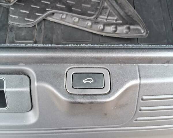 Чорний Ленд Ровер Рендж Ровер, об'ємом двигуна 2.99 л та пробігом 150 тис. км за 39500 $, фото 32 на Automoto.ua