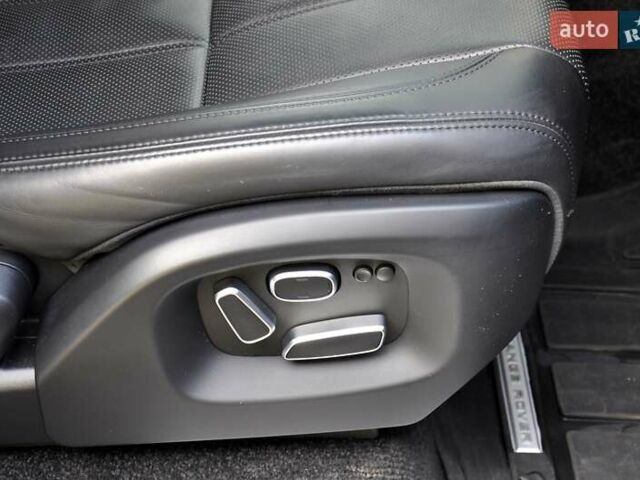 Черный Ленд Ровер Рендж Ровер, объемом двигателя 3 л и пробегом 110 тыс. км за 29500 $, фото 39 на Automoto.ua