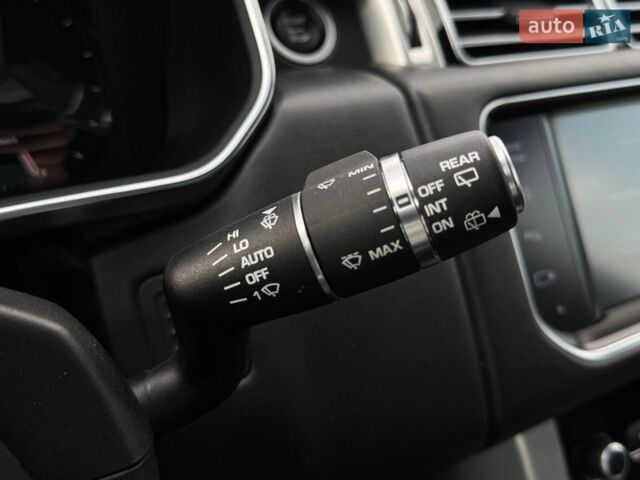 Чорний Ленд Ровер Рендж Ровер, об'ємом двигуна 5 л та пробігом 140 тис. км за 35990 $, фото 28 на Automoto.ua