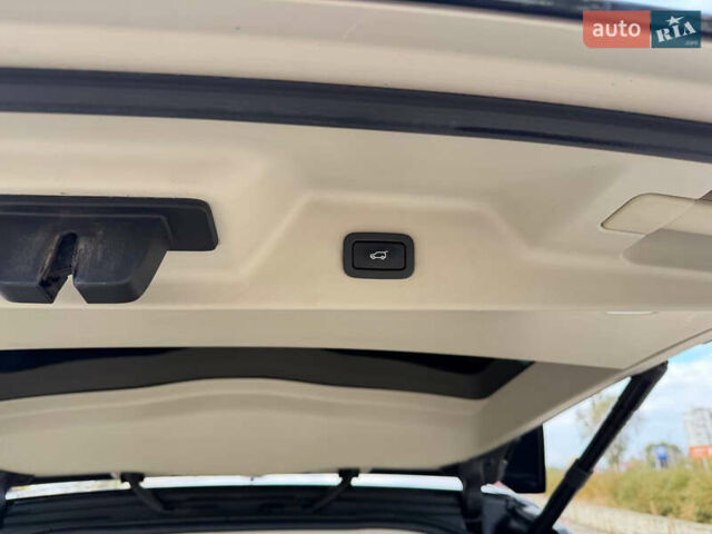 Чорний Ленд Ровер Рендж Ровер, об'ємом двигуна 3 л та пробігом 225 тис. км за 44000 $, фото 16 на Automoto.ua