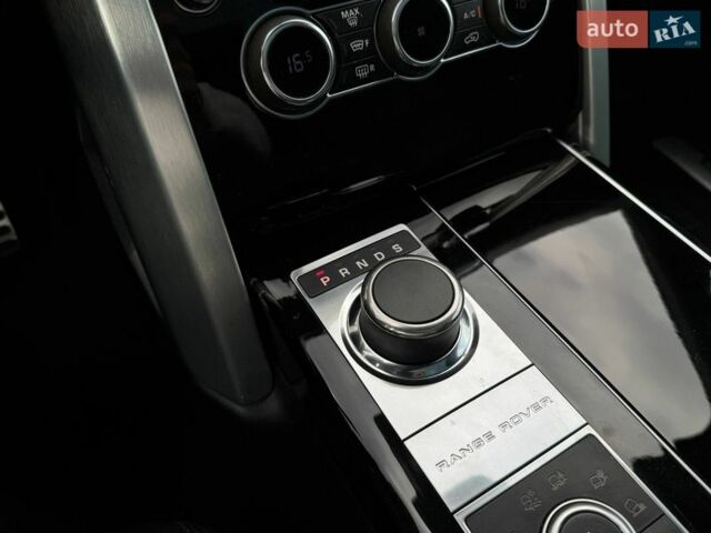 Чорний Ленд Ровер Рендж Ровер, об'ємом двигуна 5 л та пробігом 140 тис. км за 35990 $, фото 36 на Automoto.ua