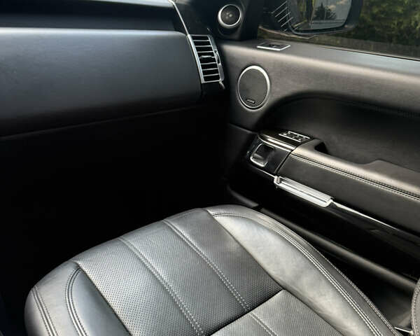 Чорний Ленд Ровер Рендж Ровер, об'ємом двигуна 3 л та пробігом 248 тис. км за 25900 $, фото 23 на Automoto.ua