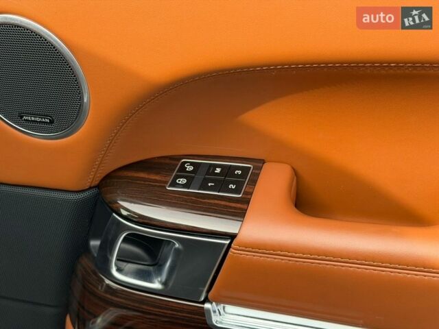 Черный Ленд Ровер Рендж Ровер, объемом двигателя 4.37 л и пробегом 112 тыс. км за 49999 $, фото 31 на Automoto.ua