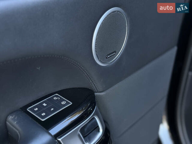 Черный Ленд Ровер Рендж Ровер, объемом двигателя 4.4 л и пробегом 193 тыс. км за 35900 $, фото 44 на Automoto.ua