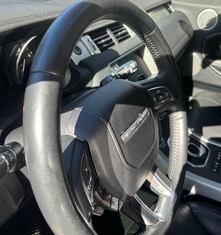 Чорний Ленд Ровер Рендж Ровер, об'ємом двигуна 2 л та пробігом 129 тис. км за 21500 $, фото 16 на Automoto.ua