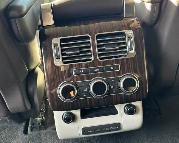 Чорний Ленд Ровер Рендж Ровер, об'ємом двигуна 3 л та пробігом 119 тис. км за 40000 $, фото 21 на Automoto.ua