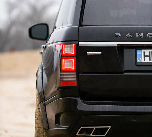 Черный Ленд Ровер Рендж Ровер, объемом двигателя 5 л и пробегом 129 тыс. км за 50000 $, фото 3 на Automoto.ua