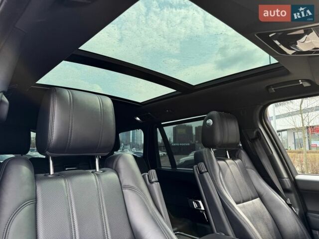 Чорний Ленд Ровер Рендж Ровер, об'ємом двигуна 5 л та пробігом 140 тис. км за 35990 $, фото 16 на Automoto.ua