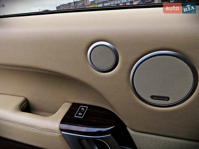 Чорний Ленд Ровер Рендж Ровер, об'ємом двигуна 3 л та пробігом 124 тис. км за 35000 $, фото 18 на Automoto.ua