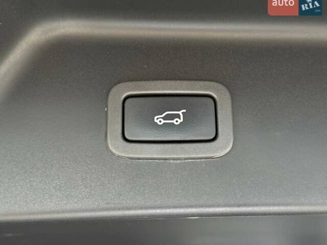 Чорний Ленд Ровер Рендж Ровер, об'ємом двигуна 5 л та пробігом 140 тис. км за 35990 $, фото 42 на Automoto.ua