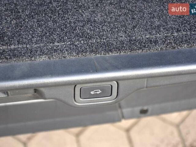 Черный Ленд Ровер Рендж Ровер, объемом двигателя 3 л и пробегом 110 тыс. км за 29500 $, фото 30 на Automoto.ua